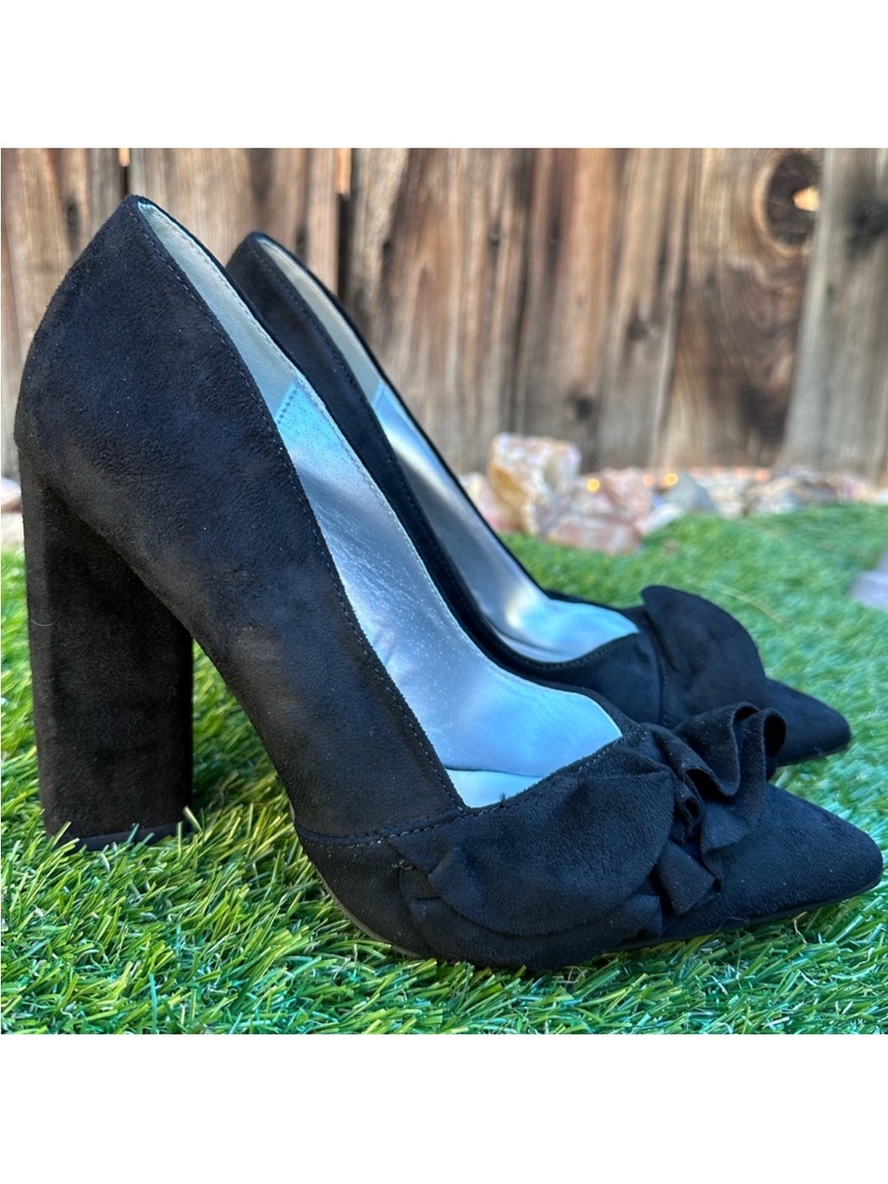Classic Black Suede Pointed-Toe Pumps with Bow Accent